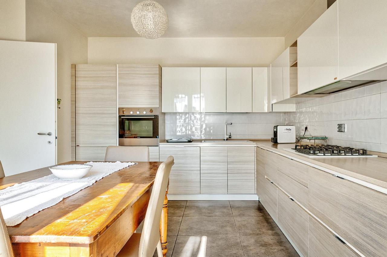 Villa Il Poggino - Modern House Фояно-делла-Кьяна Экстерьер фото