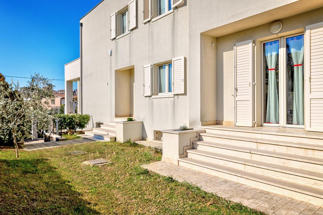 Villa Il Poggino - Modern House Фояно-делла-Кьяна Экстерьер фото